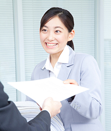 パソコンがなくても大丈夫です。お客様に見合ったHPを作成いたします